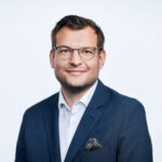 Thilo Kampffmeyer ist Senior Redakteur bei F.A.Z. Business Media | research. Er hat empirische Politik- und Sozialwissenschaft an der Universität Stuttgart studiert. Bevor er zum F.A.Z. Fachverlag kam, war er mehrere Jahre in einem Marktforschungsinstitut als Studienleiter tätig.